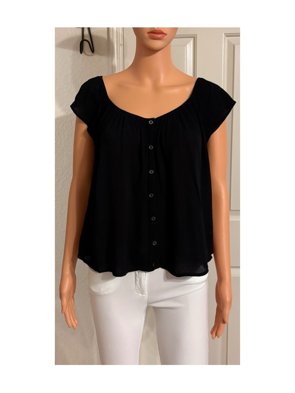 Forever 21 Black Button-Front Cap Sleeve Blouse